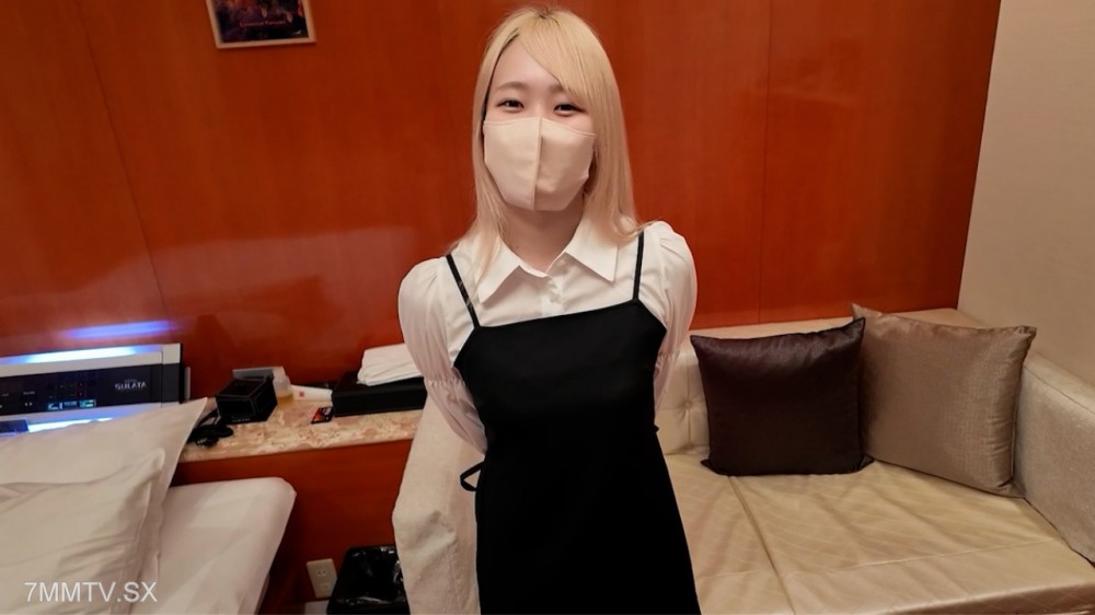 FC2-PPV 4799806 The distance melted away with the slender, blonde Shibuya gal shop assistant on a deep night | FC2 Electronic Market